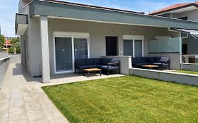 Lili Houses In Nikiti 350M From The Beach