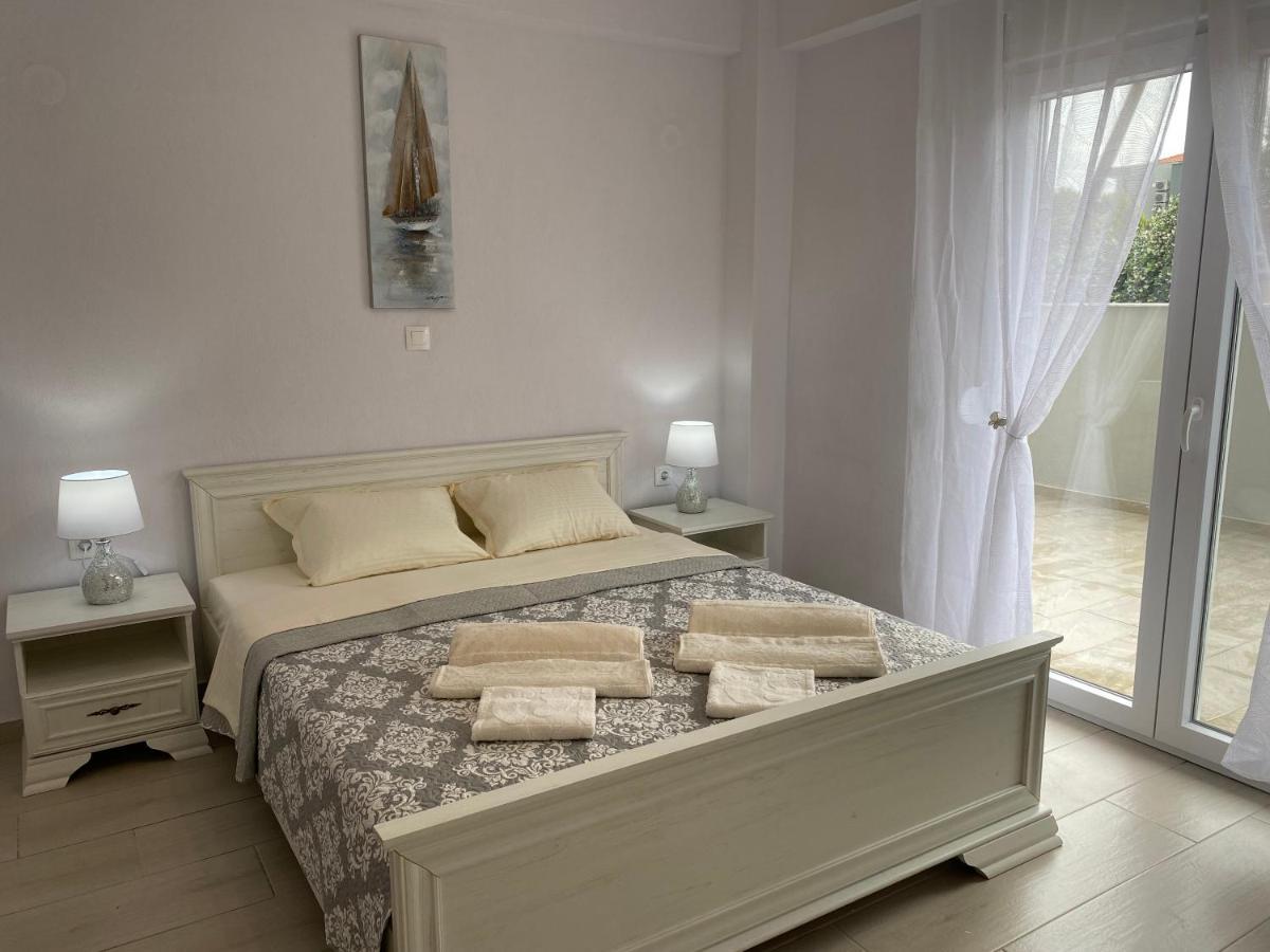 Lili Houses In Nikiti 350M From The Beach Екстериор снимка