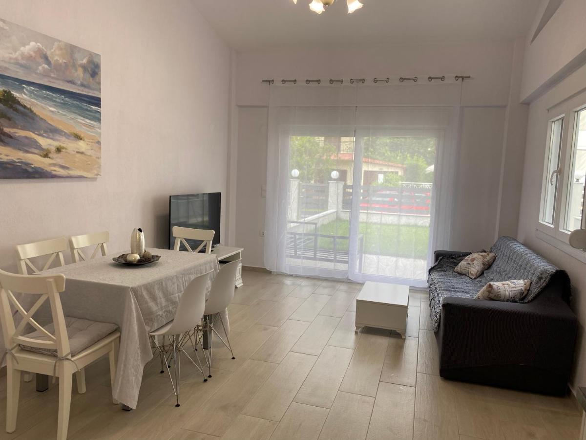 Lili Houses In Nikiti 350M From The Beach Екстериор снимка
