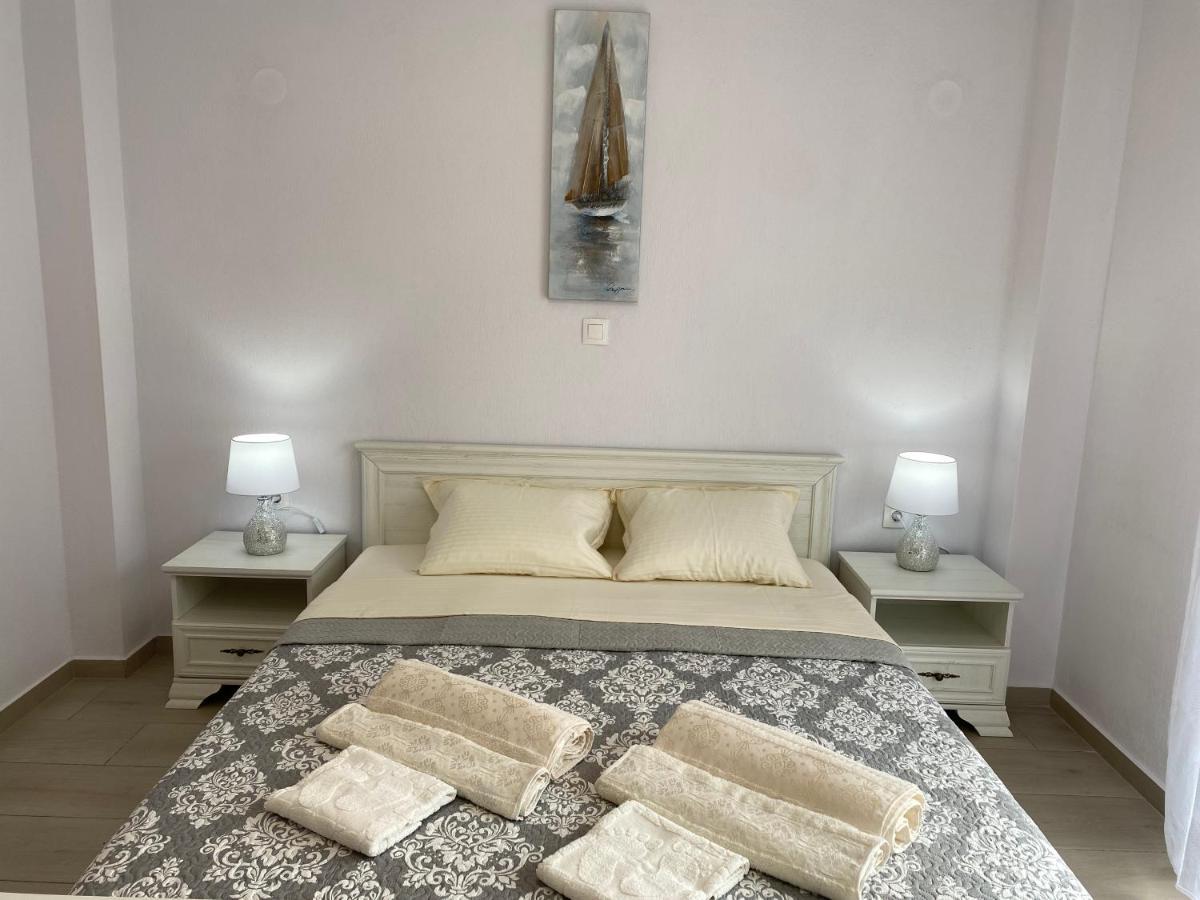 Lili Houses In Nikiti 350M From The Beach Екстериор снимка