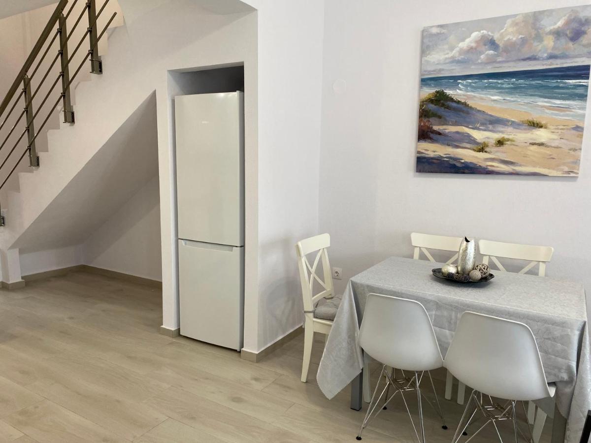 Lili Houses In Nikiti 350M From The Beach Екстериор снимка