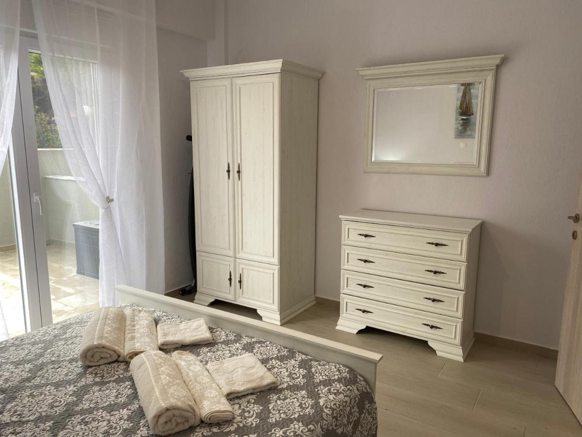 Lili Houses In Nikiti 350M From The Beach Екстериор снимка